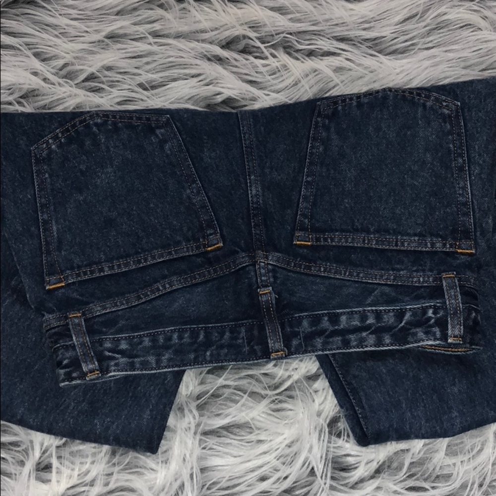 High Rise Mom Jeans. Excellent condition - Picture 3 of 6